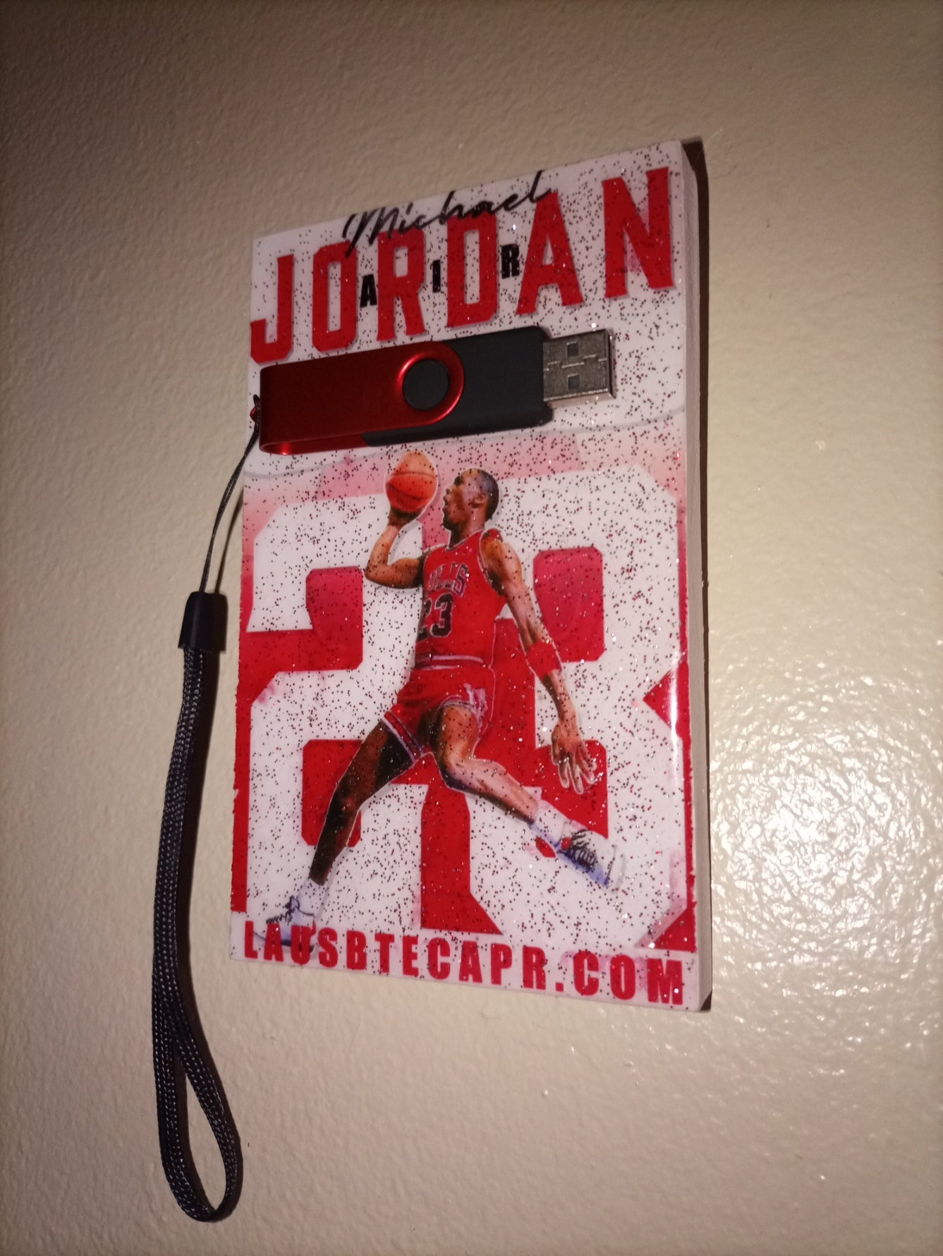 Cuadro (MJ) Full Color Clear y Glitter Rojo con Plata + Pendrive Personalizado